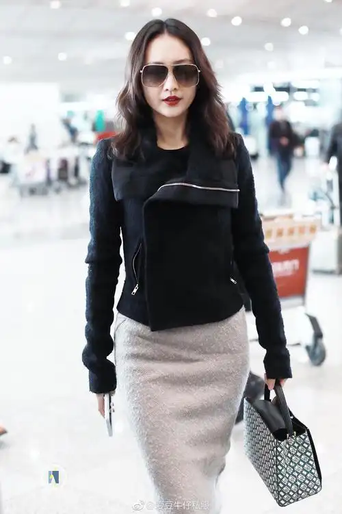 王鸥真是豁出去了下半身裹条起球的毛毯就出门居然还不丑