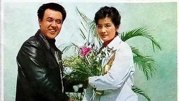 达式常工作61年没买车,年过60才住上新房子,把平凡妻子宠爱成宝