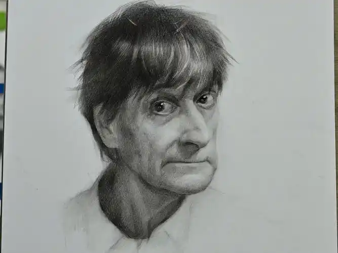 男子素描人像绘画