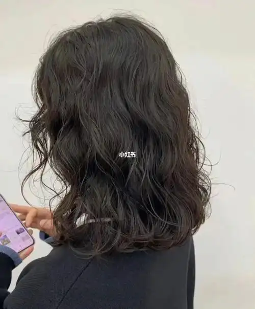 中发烫发发型首选/法式慵懒烫发