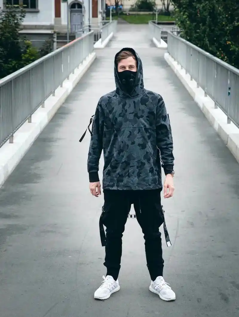 艾伦沃克alanwalker - 小开朗 - 抖音