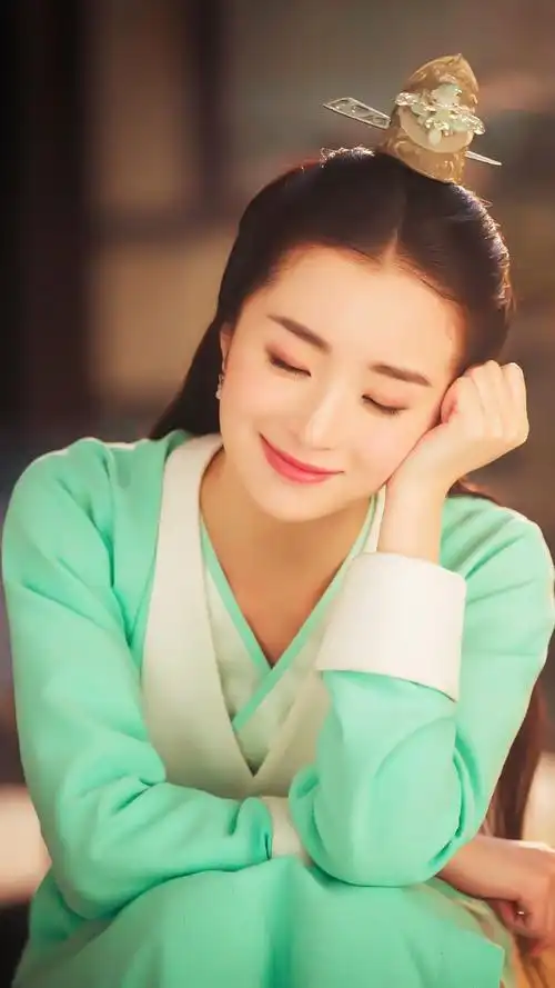 古装美女胡冰卿