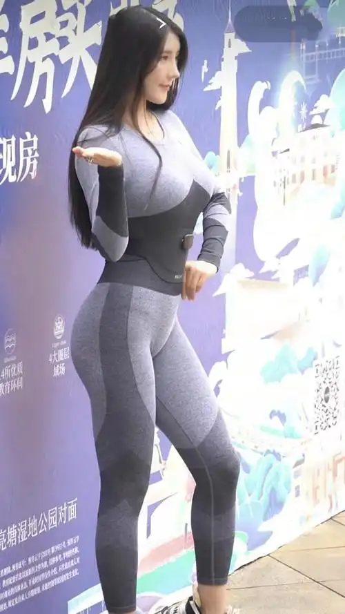 178的刘太阳太惊艳身材颜值一流完爆武僧一龙御用举牌美女