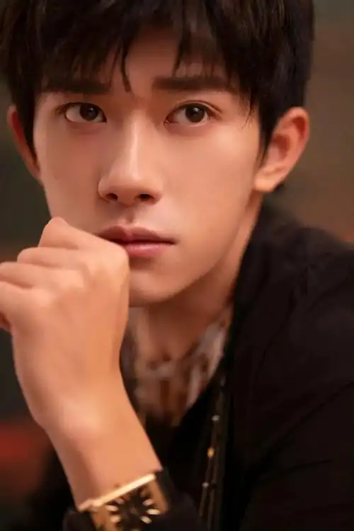 易烊千玺23岁生日  《4% vol的河》"不必飞太高,做 - 抖音