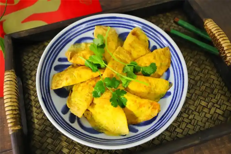 蛋饺怎么做(步骤详解蛋饺的最简单家常做法)