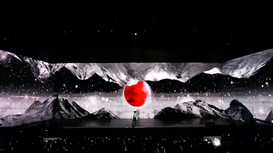 玊尔演唱会易烊千玺