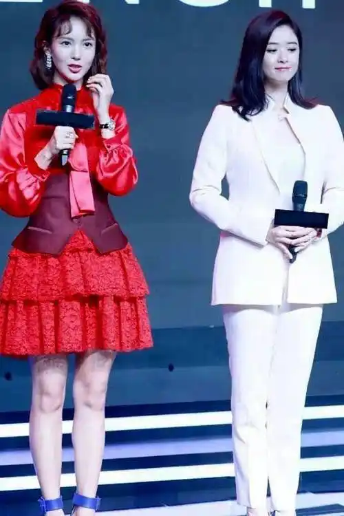 蒋欣和金晨的合照能在网上火了起来,大家都感觉不到意外.