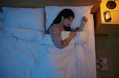 真实美女睡觉图片背景