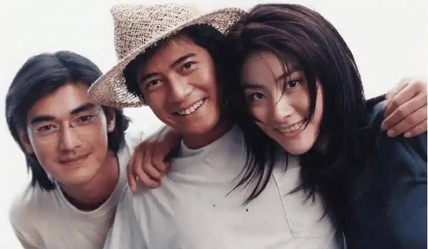 但是,当她在面试时递上简历.落落大方地做完自我介绍后.