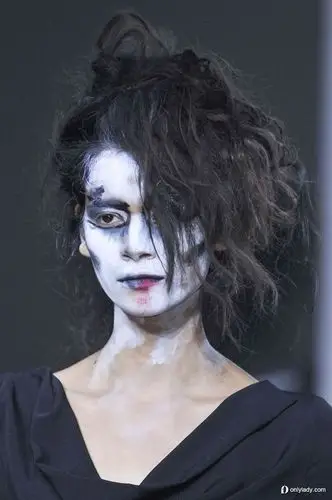 vivienne westwood red label秀场发型_vivienne westwood red label