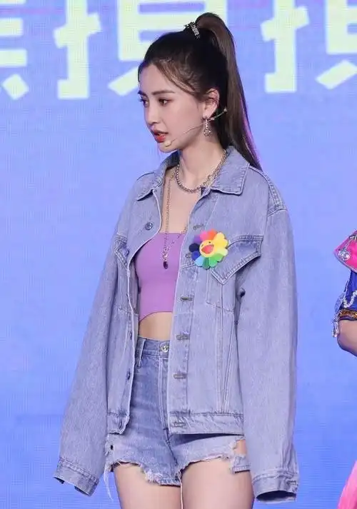 腰线,气质越来越清新|减龄|复古风|运动风|身材比例|杨颖(十六国)