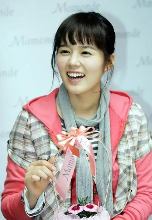 韩佳人清纯甜美写真公开