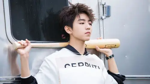 tfboys王俊凯明星风尚壁纸1