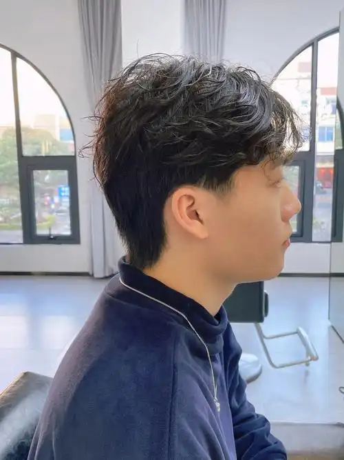 适合各种脸型#蝴蝶烫  #男士烫发  #男士发型