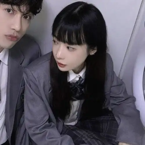 2020最潮情侣头像一左一右配对