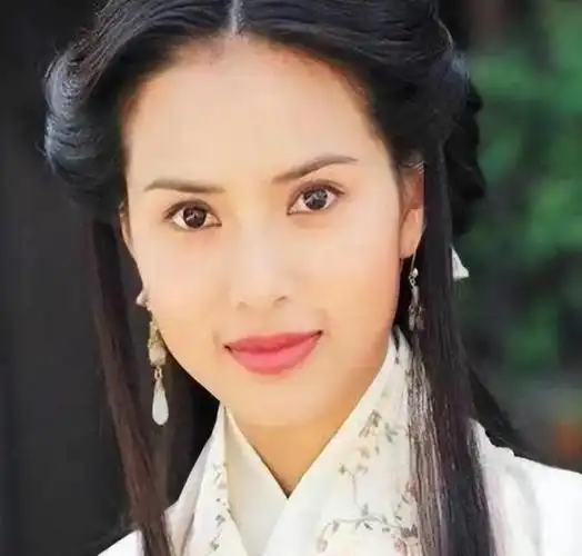 接下来,李若彤和古天乐携手合作了电视剧《神雕侠侣》.