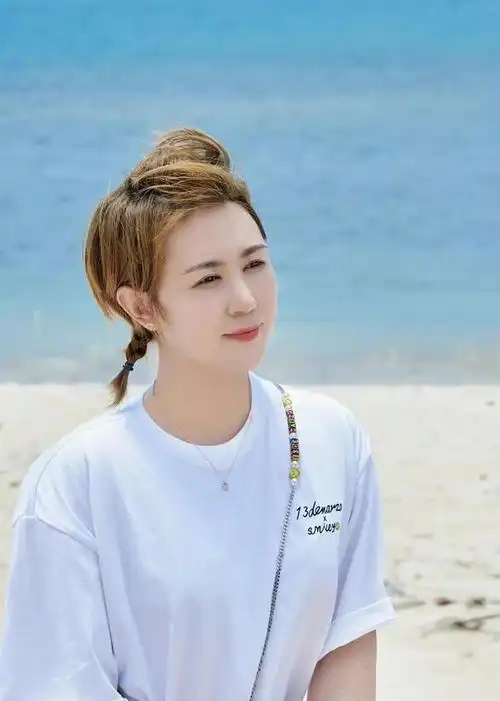 演员马丽怀孕8个月还在工作她的婚姻真的幸福吗