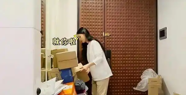 明星有多邋遢衣服鞋子满天飞豪宅变垃圾堆看得我强迫症犯了