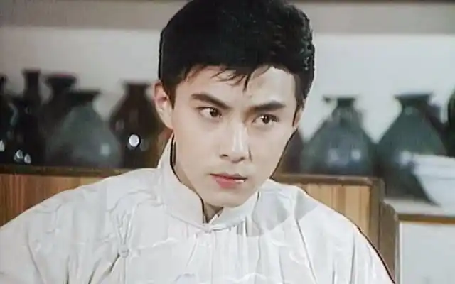 中年爆红的男演员年轻时照片曝光颜值超高中年爆红的男演员有哪些2