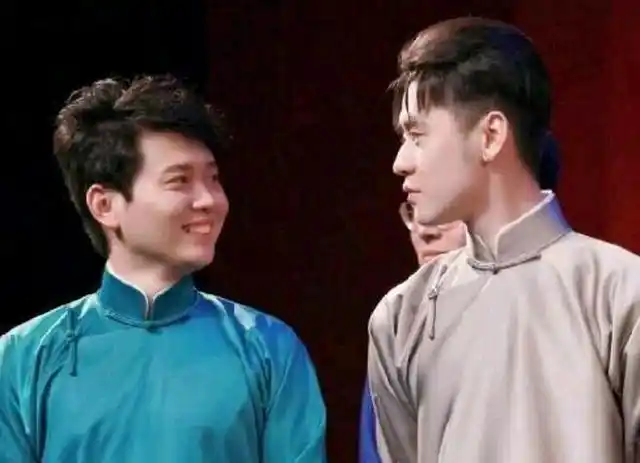 他知道前事已过不该在追究,可他不禁在想,若当初周九良肯出一言,那现