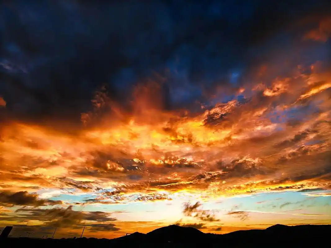 落日余晖映晚霞一抹夕阳美如画 #彩虹96 #今天的天空特别美 #晚技