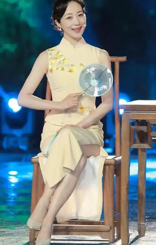 韩雪的旗袍造型:这才是从大家族出来的的"江南女子"!