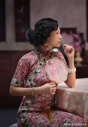 中国女明星的旗袍装,风情万种,美艳动人,谁最好看