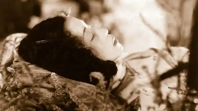 中国有一位女性死后,整个上海滩都为之动容,甚至有人自愿殉葬