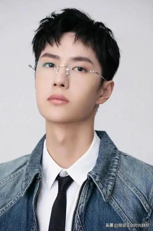 张翰戴眼镜再现"占南弦"扮相,"霸道总裁"一脸禁欲狂吸粉(张翰的的眼睛