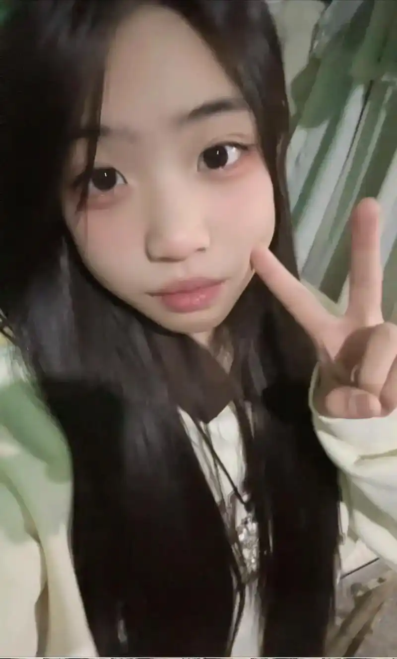 我的女孩9799我的女孩9712岁了,不知不觉迎来第一个本命92年