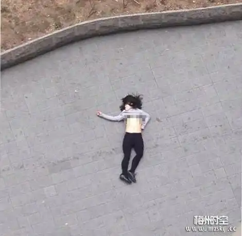 北京朝阳soho现代城一名年轻女子跳楼身亡