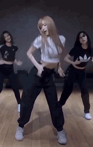 连染个头发也能上热搜人间芭比lisa到底凭什么