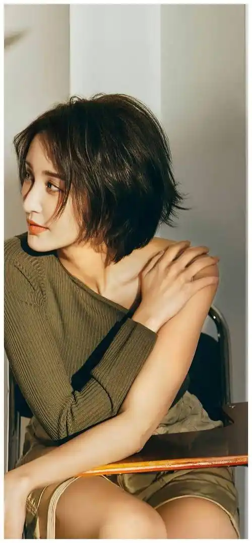 张歆艺丰满身材惊艳亮相,网友直呼:这才是真女神!_活动_生活_演技