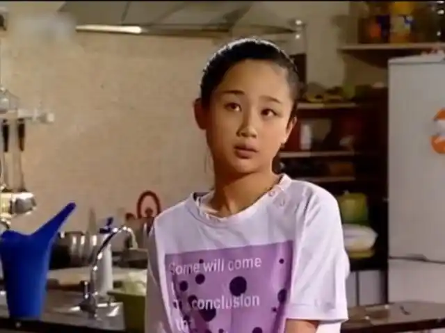 宋丹丹杨紫同框画面曝光,手挽手似亲母女,距家有儿女播出已16年