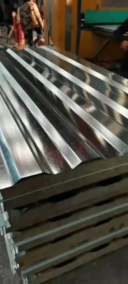 岩棉镀锌瓦楞复合板