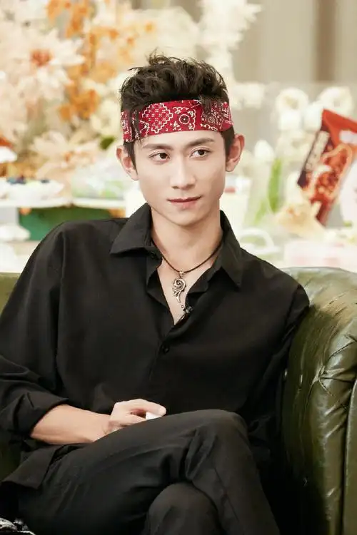 张一山萌探探探案##张一山曾少年