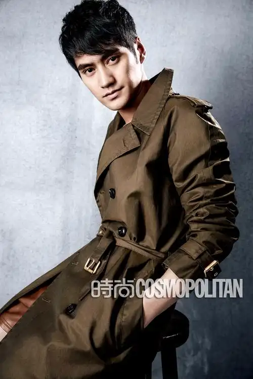 p>袁弘,1982年8月23日出生于湖北省武汉市,中国内地影视男演员,毕业