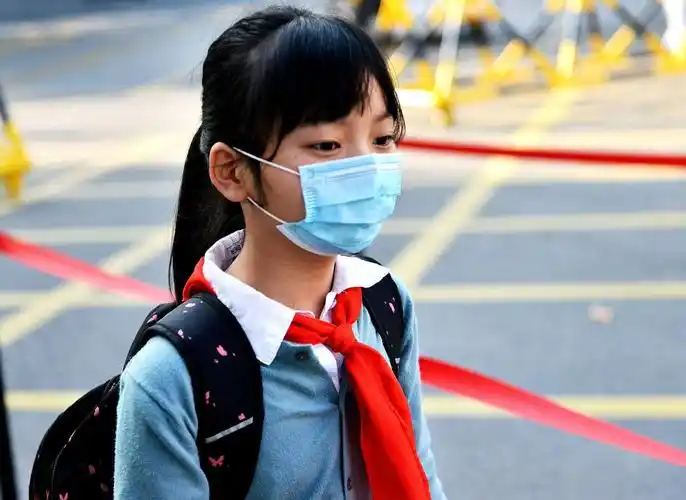 春暖花开复课季——六合区双语学校三,四年级学生开学随拍