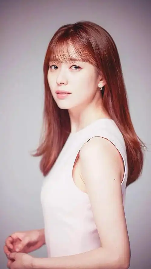 韩剧女主角的眼睛都是吸睛神器             w女主的眼妆非常的