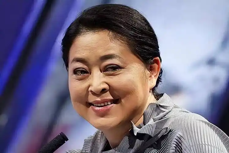 年轻时倾国倾城,中年发福的女明星,谁最可惜?_王澜_王茜华_身体