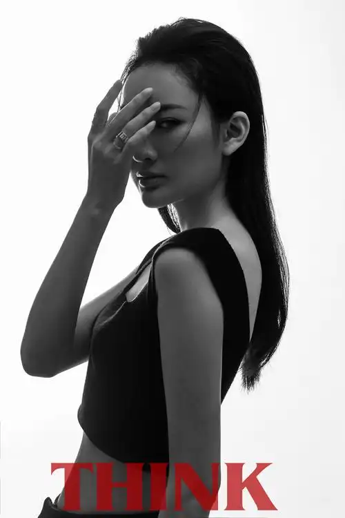 w_tong的写真摄影作品《黑白》