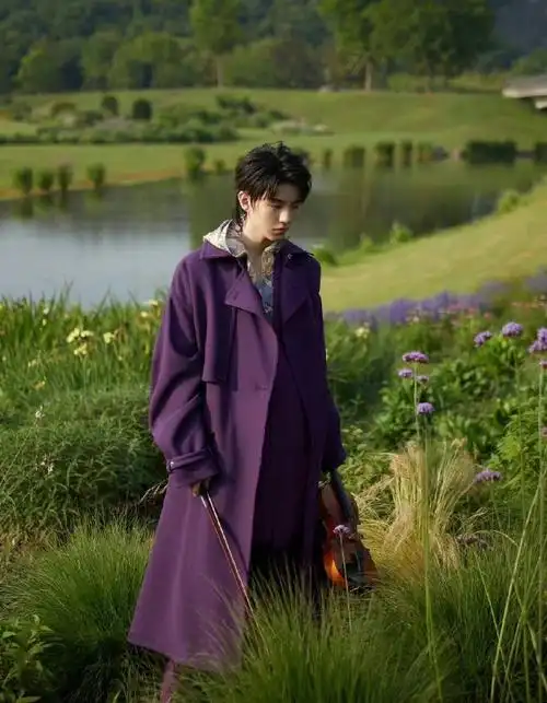 男明星狼尾发型#王俊凯狼尾造型狠狠的爱住了溢出屏幕的帅气 漫画男