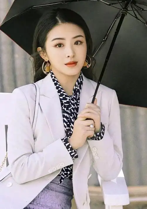 那今天就来和天秤的秘密分析一下张含韵的五官特征吧