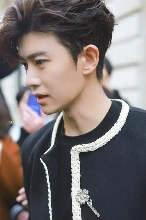 #任嘉伦巴黎时装周##任嘉伦四年之约#