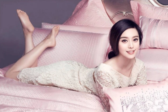 5位女明星的美足,杨超越被夸可爱,赵丽颖的脚好漂亮