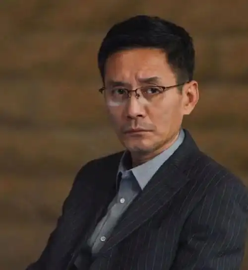 回顾演员田小洁做过汽修工逆袭成演员凭什么能娶到女神江珊