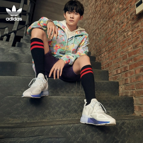 adidas阿迪达斯originalszx2kboost易烊千玺同款休闲跑步鞋全