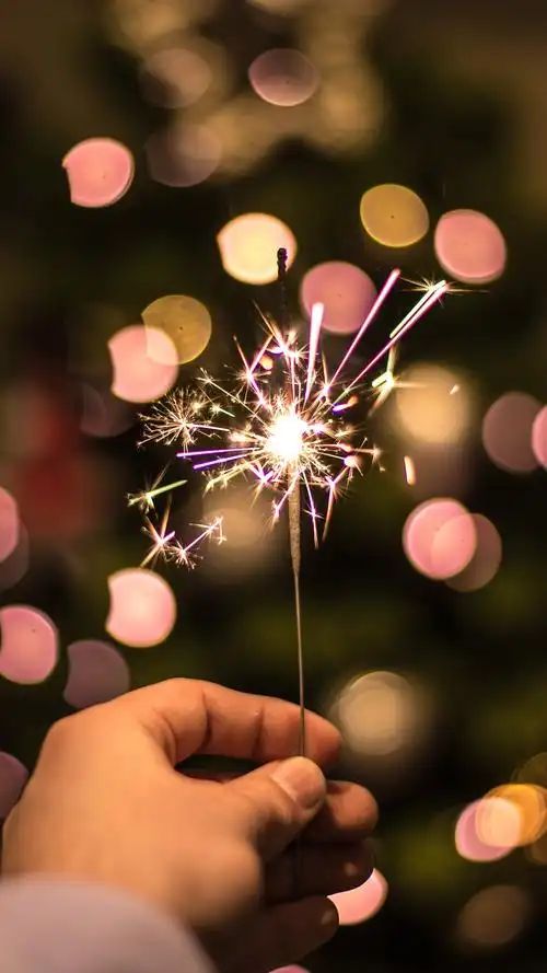 找个好看的男朋友不如找张好看的壁纸