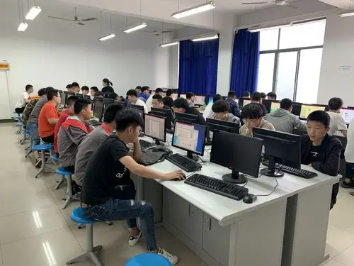 成教计算机统考辅导课程顺利开课