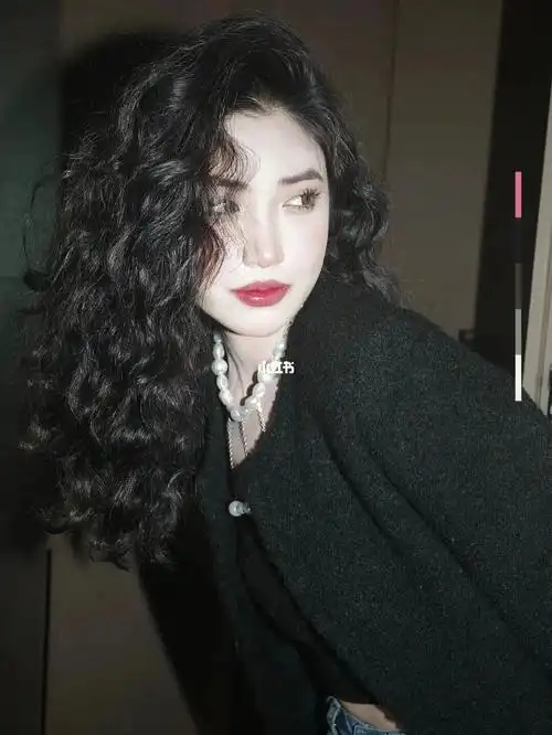 法式复古氛围感拉满氛围感慵懒卷发